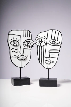 14" Picasso inspired mask - Image 3