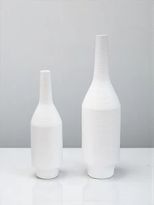 18" WHITE MATTE VASE - Image 2