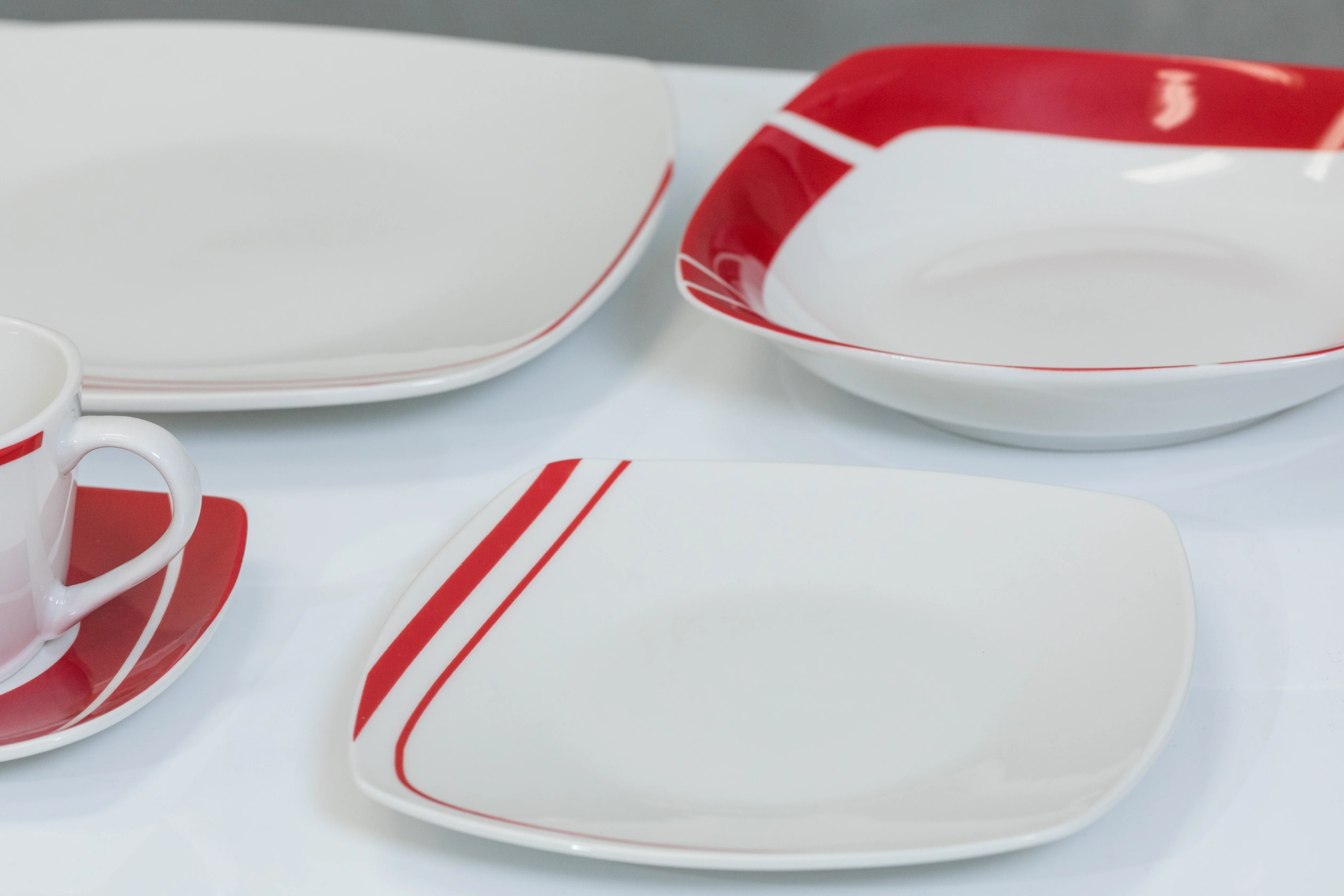 20pcs Moderne Dinner Set - Lignes - Image 2
