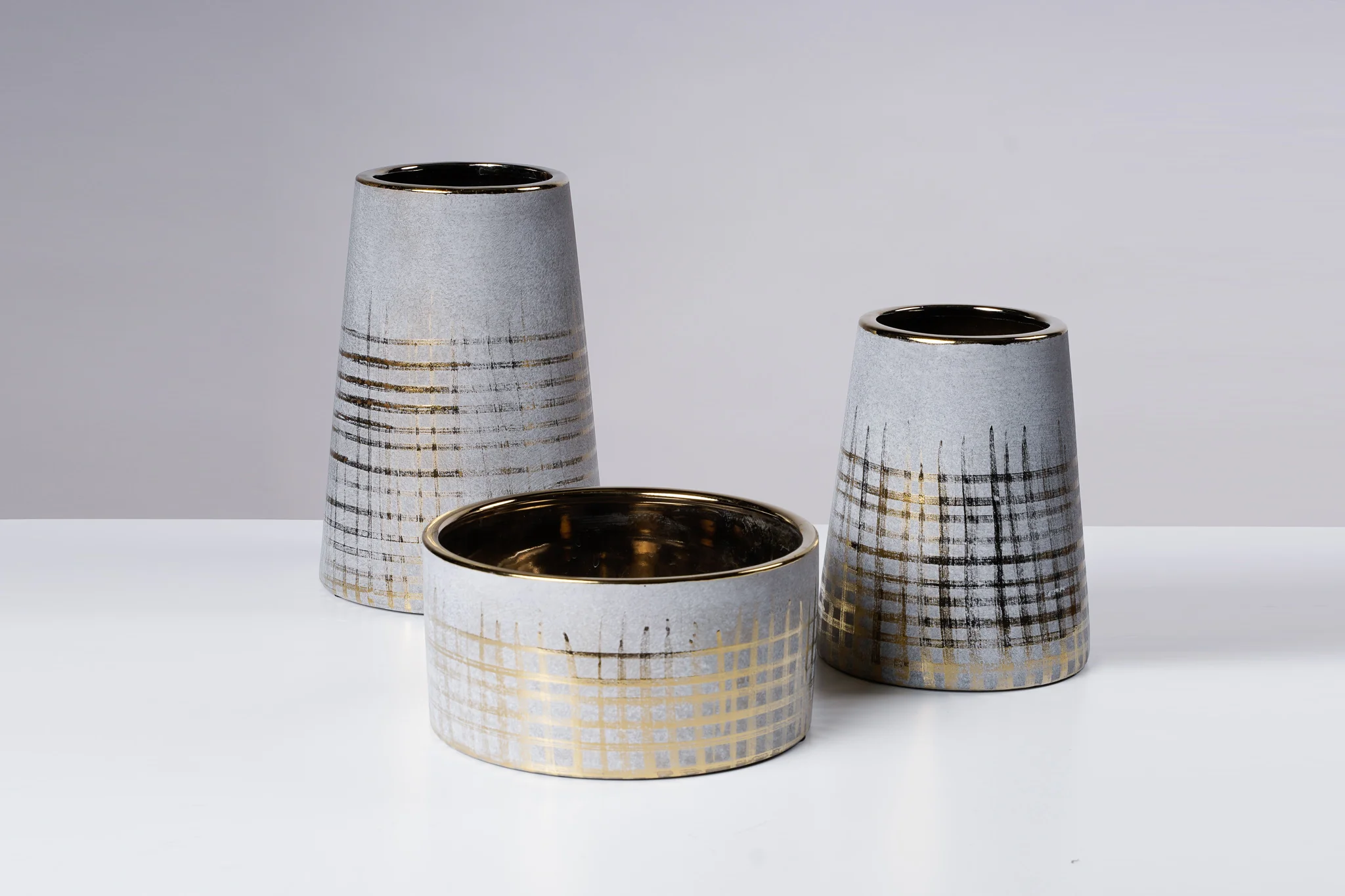 3" Vase Cement w/Gold - Image 2