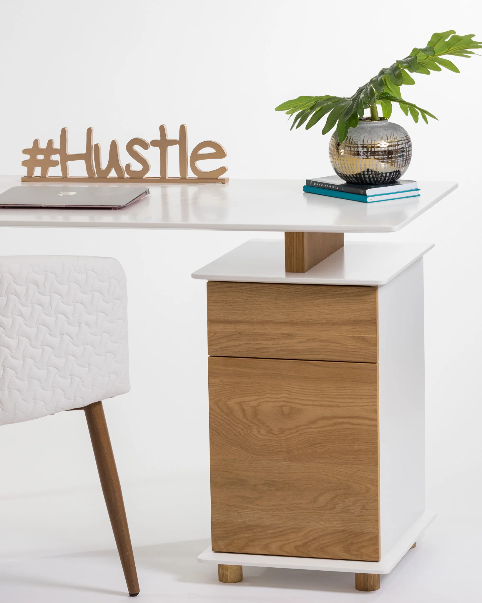 55" Gianna Modern Desk - Image 6
